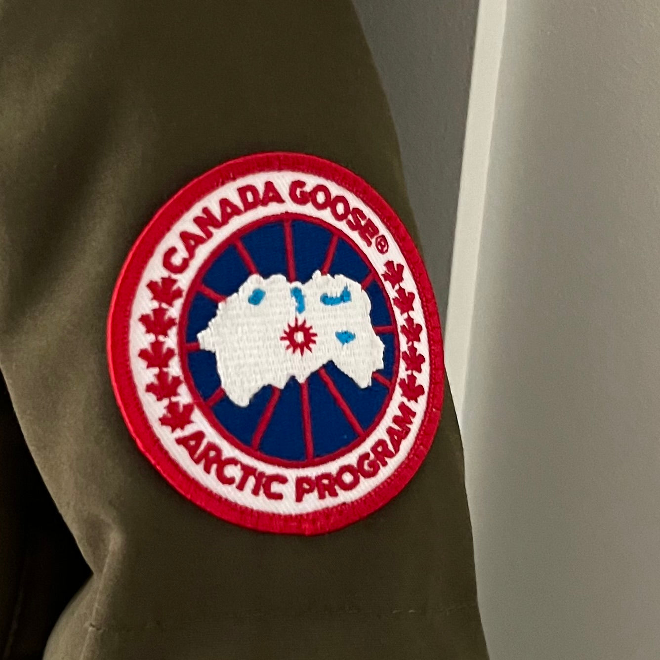 Canada Goose Chelsea Parka, Heritage Military Green, XS, 3804L