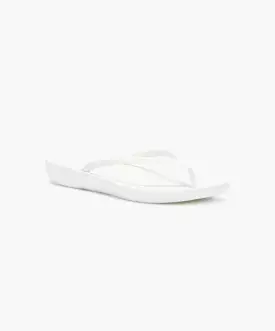 FitFlop iQushion Ergonomic Thongs White