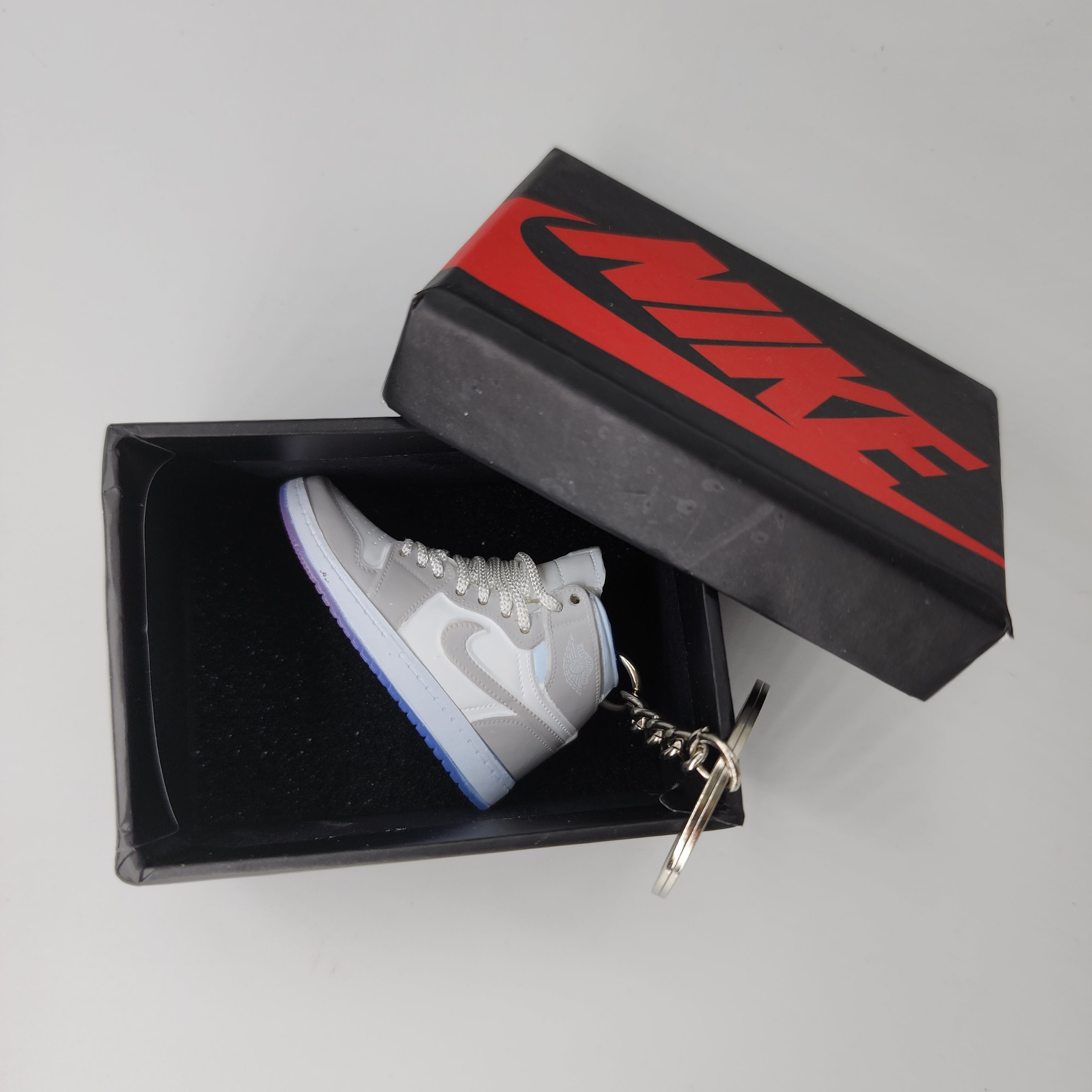 Mini Sneaker Keychain - Air Jordan 1 (White/ Grey)