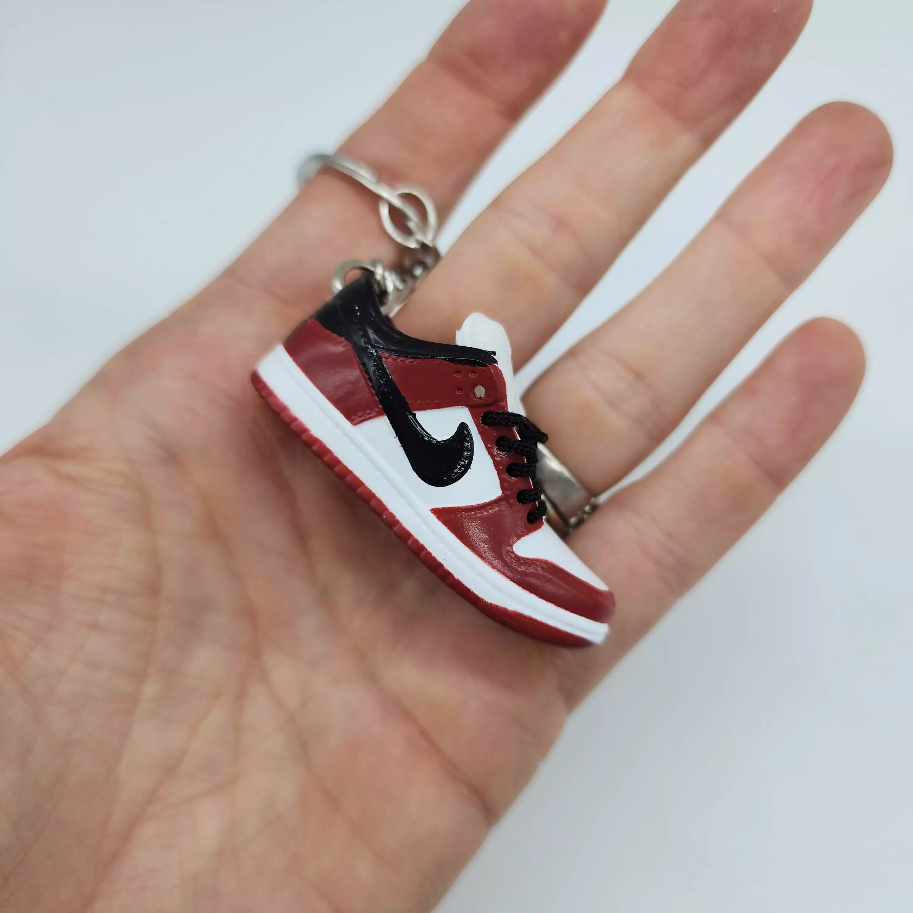 Mini Sneaker Keychain - Dunk (Red/Black/White)