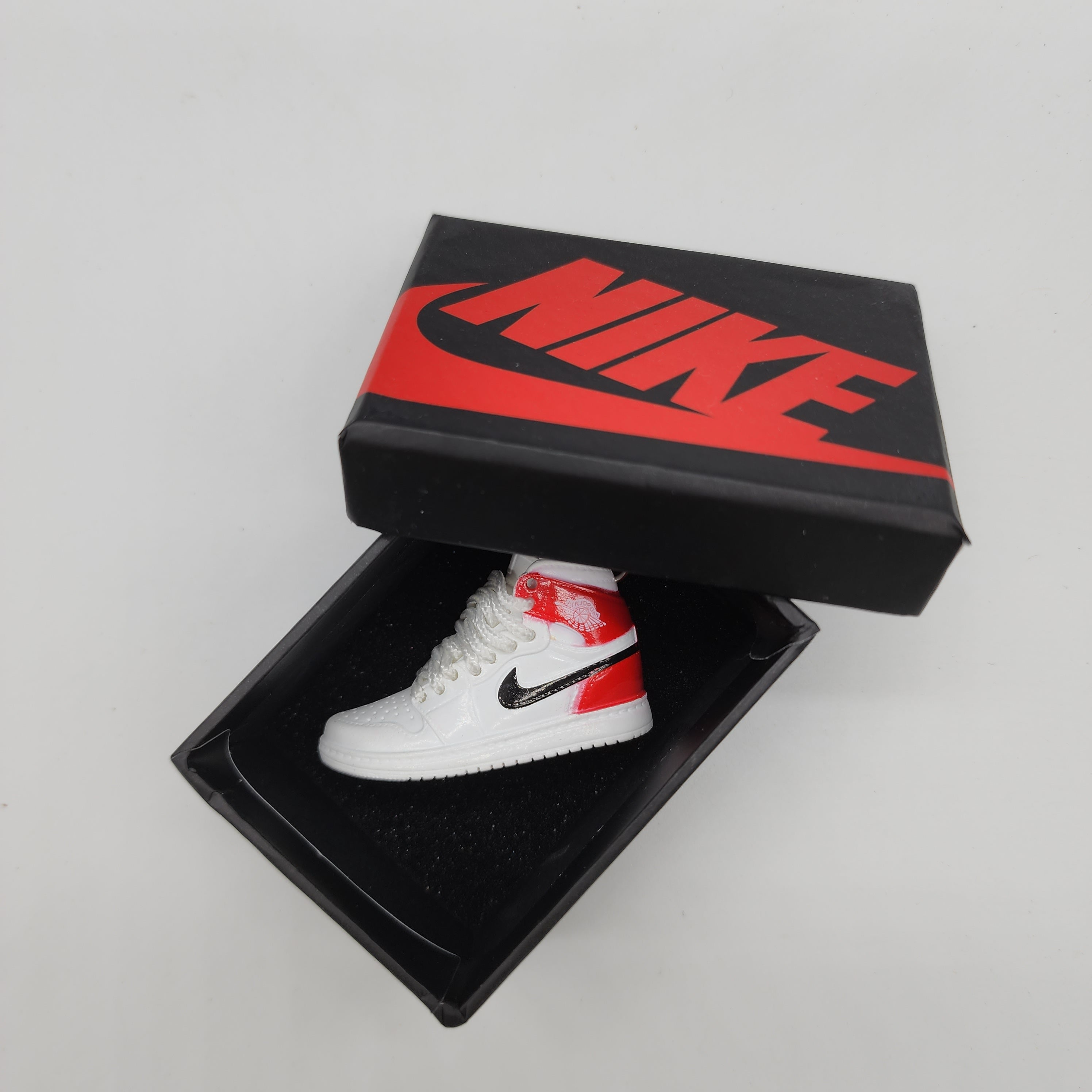 Mini Sneaker Keyring - Air Jordan 1 (White/Red/Black)