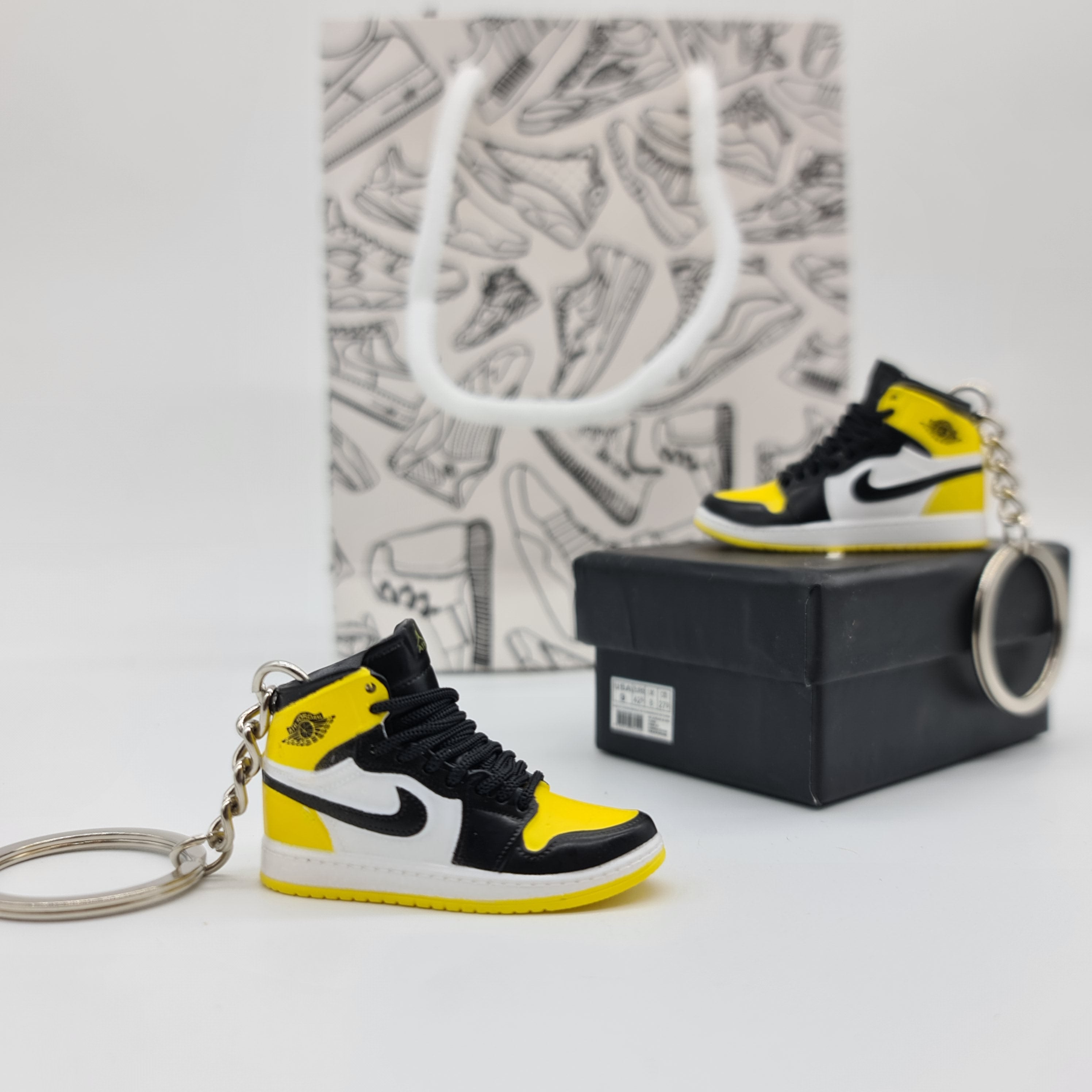 Mini Sneaker Keyring - AJ1, Black/Yellow/White