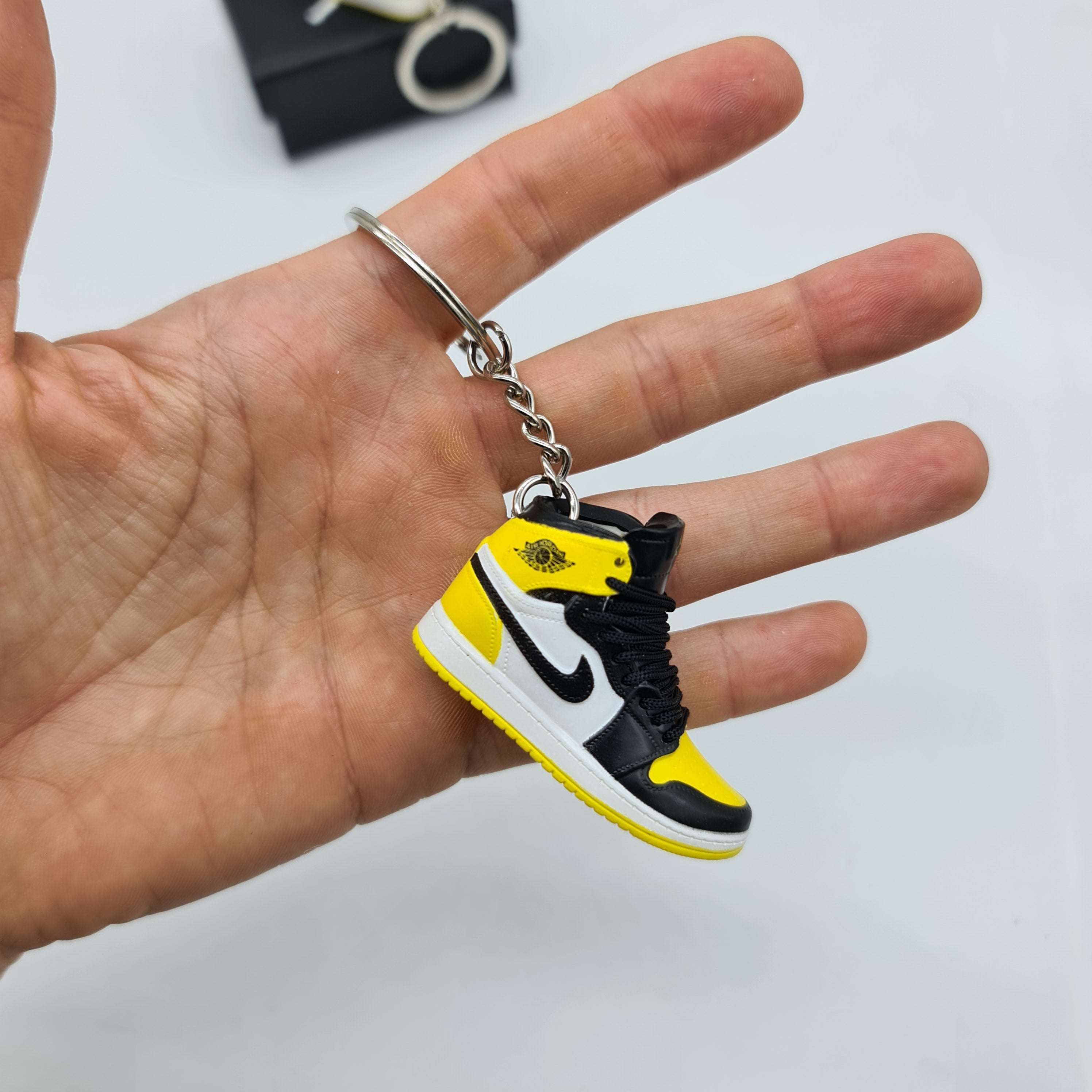 Mini Sneaker Keyring - AJ1, Black/Yellow/White