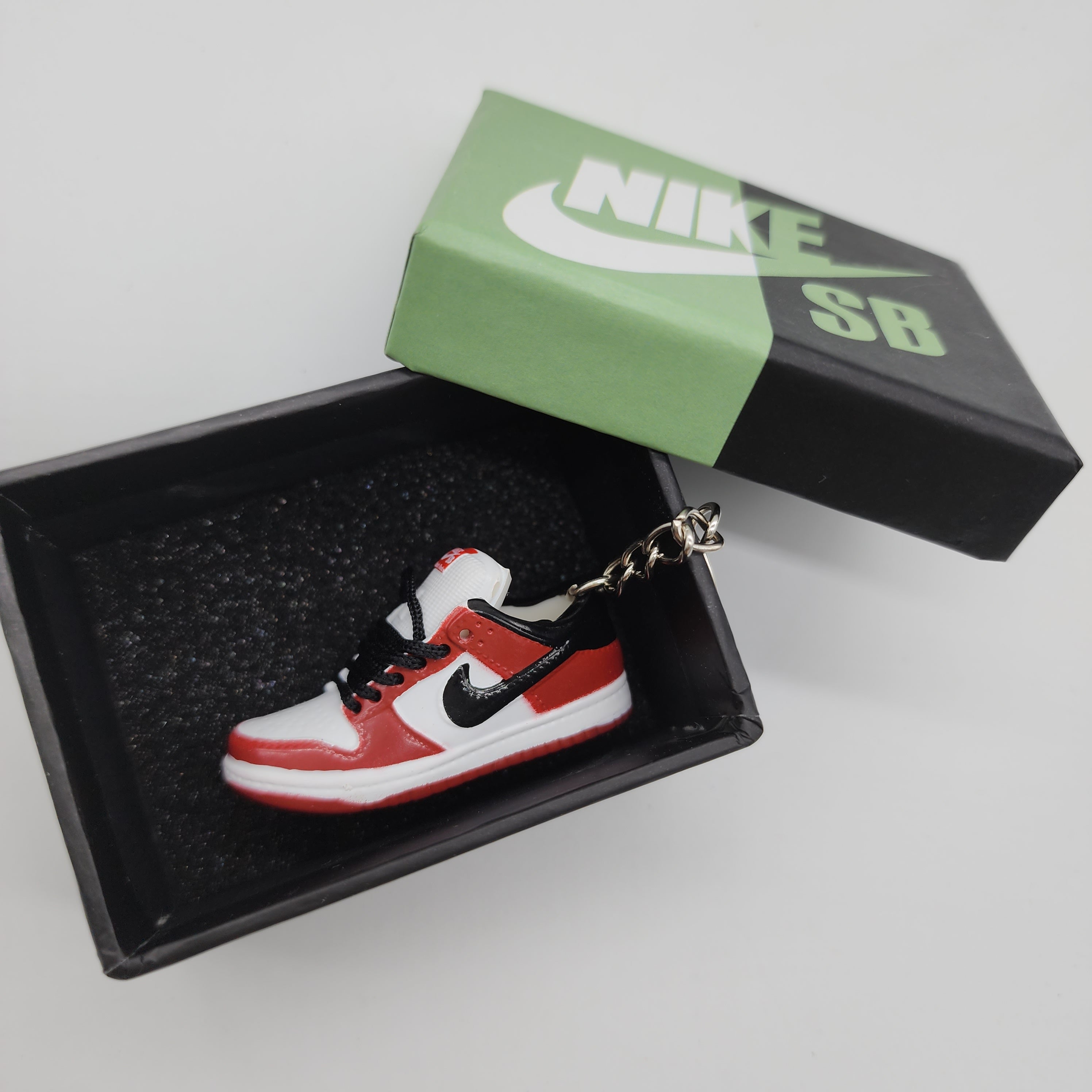 Mini Sneaker Keyring - Dunk (Red/ Black/ White) - Buy Now!