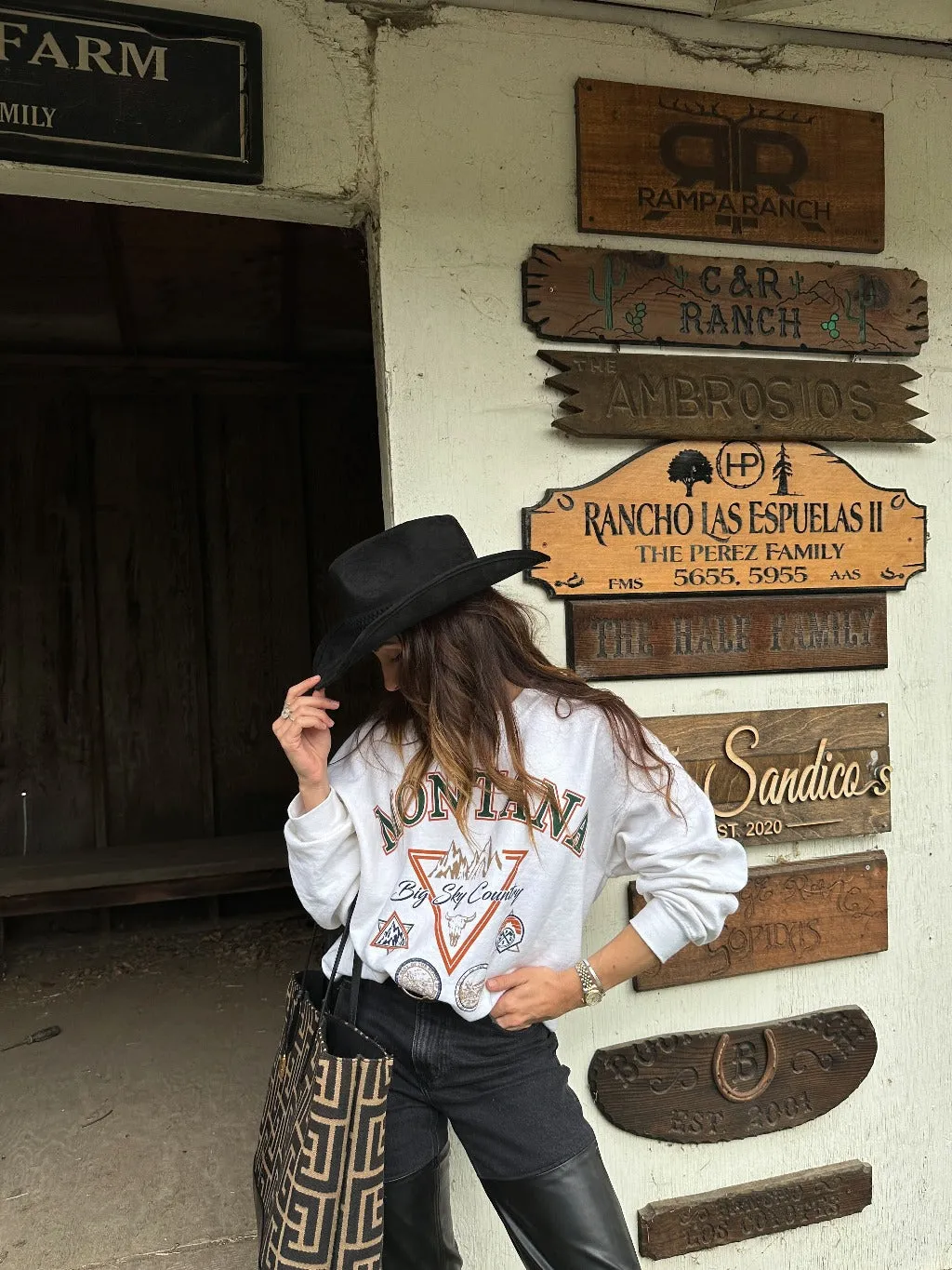 Beige Crewneck Sweater in Montana Style