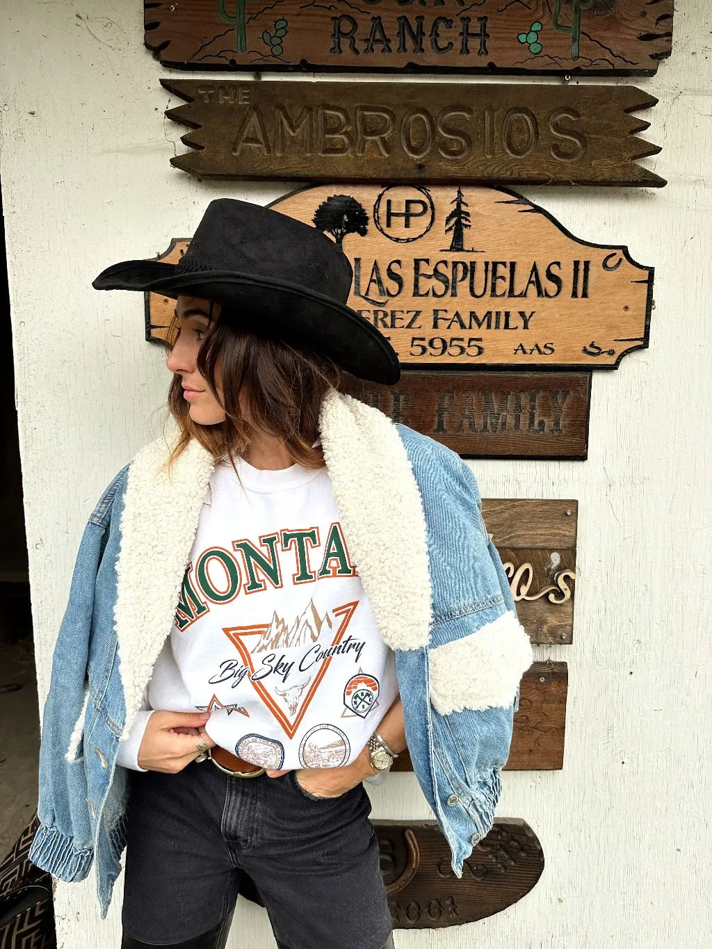 Beige Crewneck Sweater in Montana Style