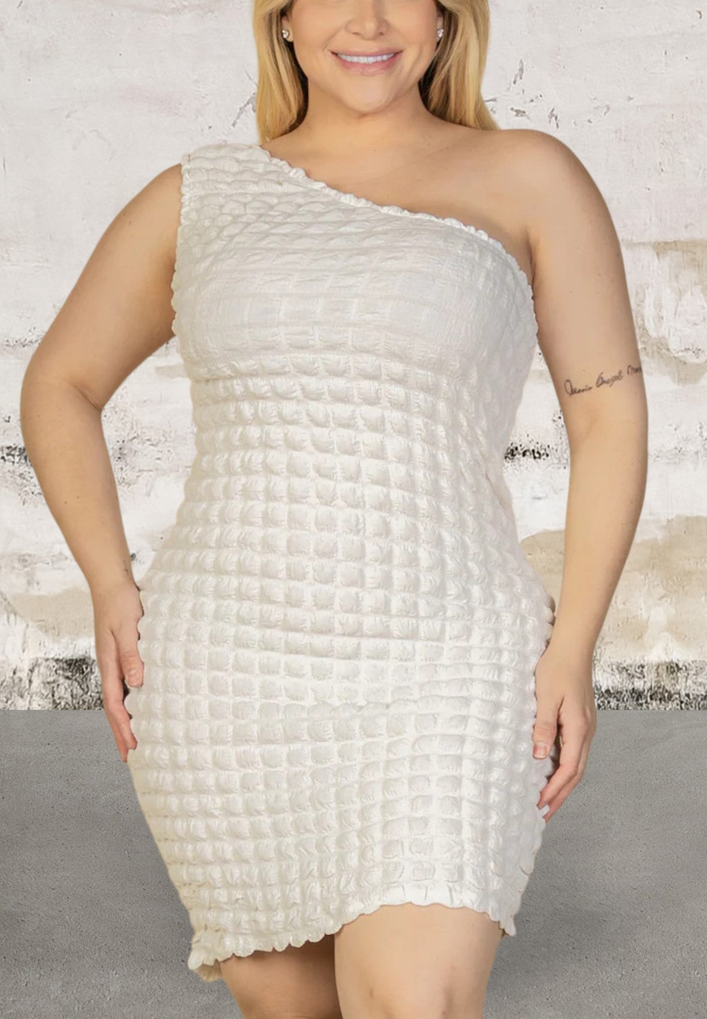 Plus size bubble fabric mini dress with one shoulder