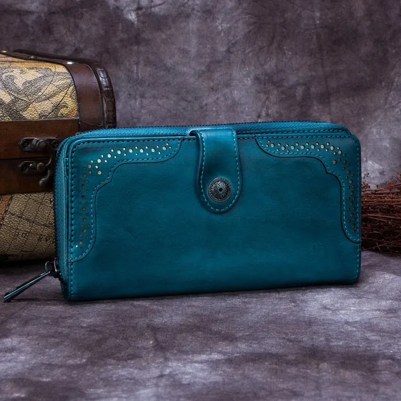 Vintage Women's Leather Wallets with Large Capacity - Long Zipper Card Holder Purses made of Cowhide Leather.