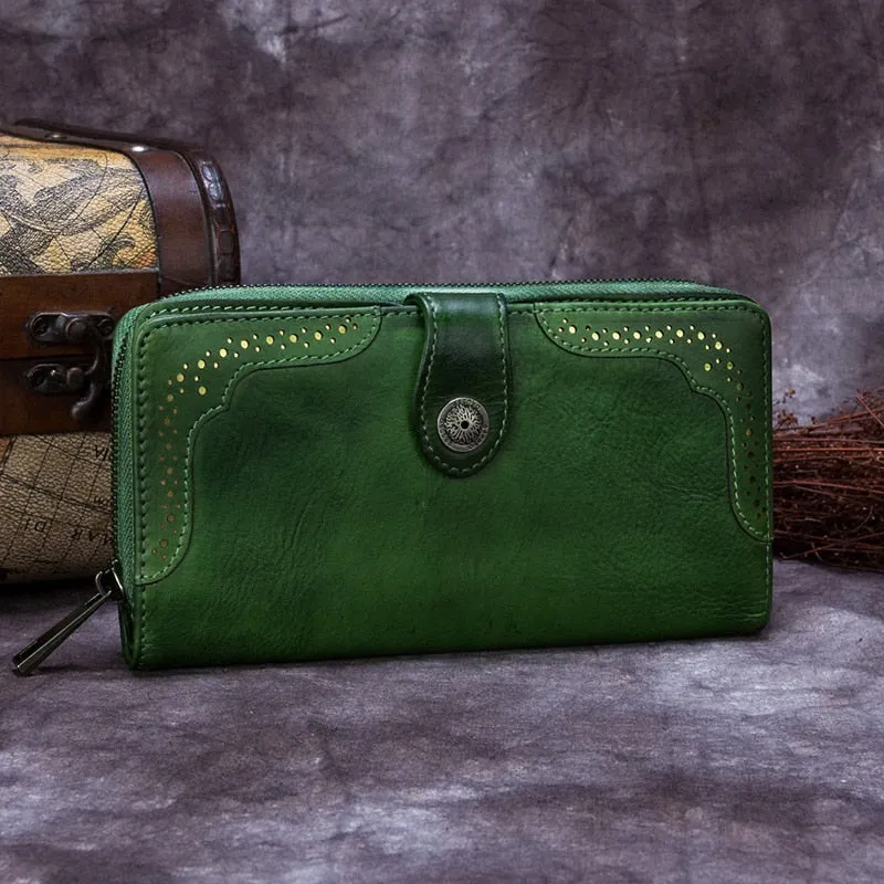 Vintage Women's Leather Wallets with Large Capacity - Long Zipper Card Holder Purses made of Cowhide Leather.